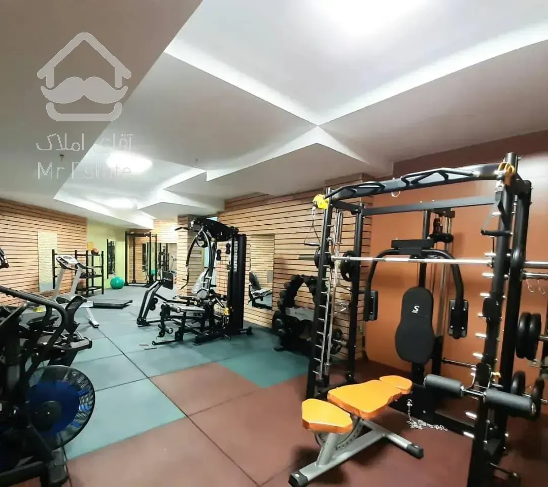 ۲۲۰ متر * ۳ خواب *پایین ولنجک*