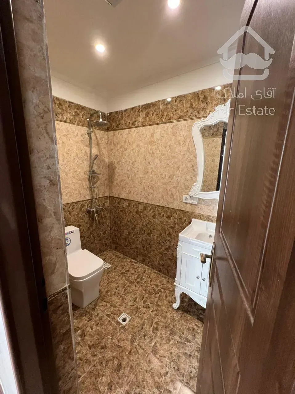 دو واحد مسکونی کلید نخورده نوساز واقع در نفت شمالی