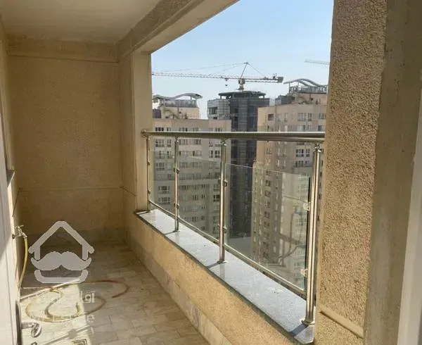 رهن کامل اجاره ۲۰۰ متر ۳ خواب دریاچه چیتگر