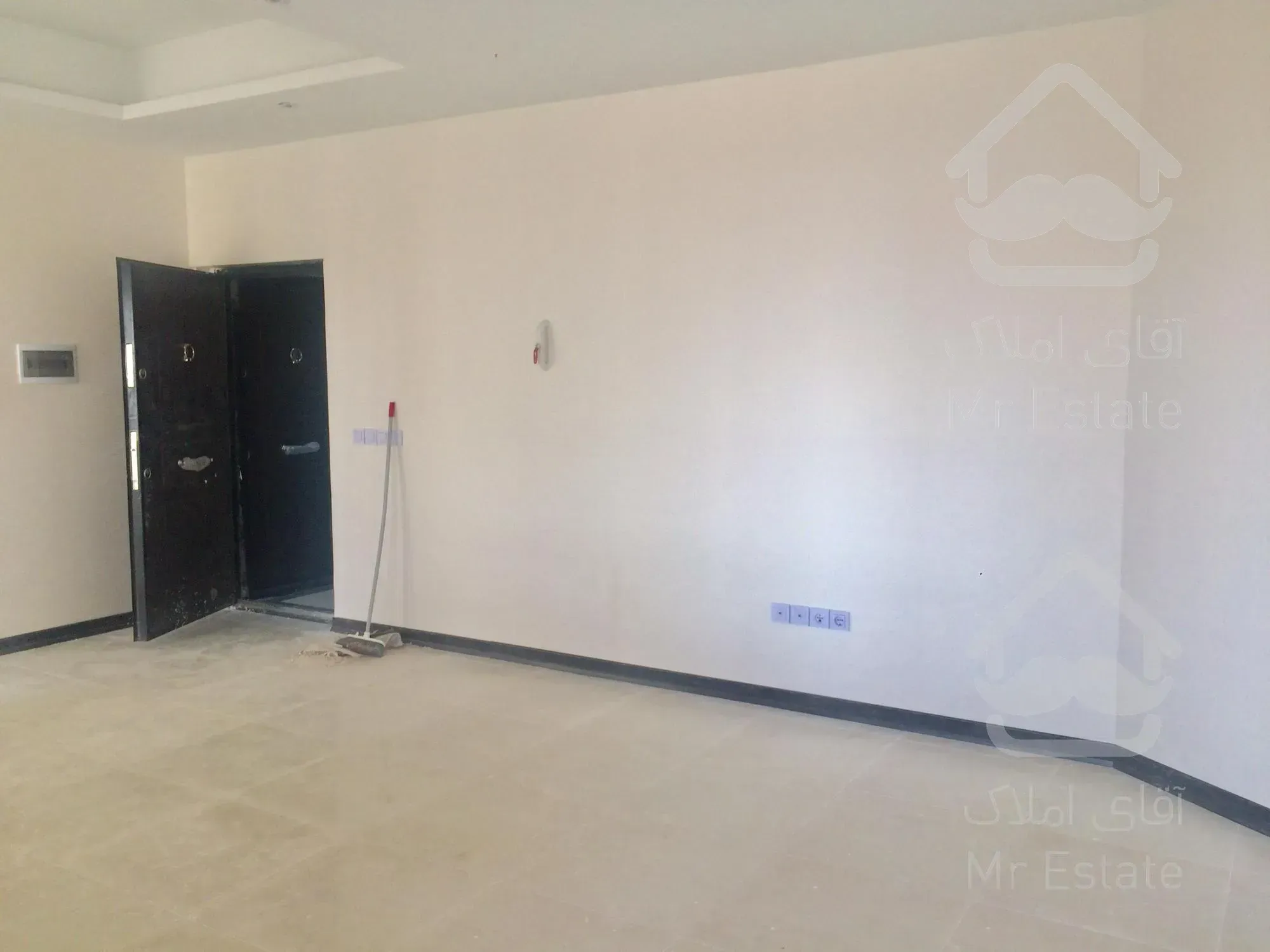 رهن آپارتمان ۸۲ متری نوساز واقع در بلوار فردوس شرق