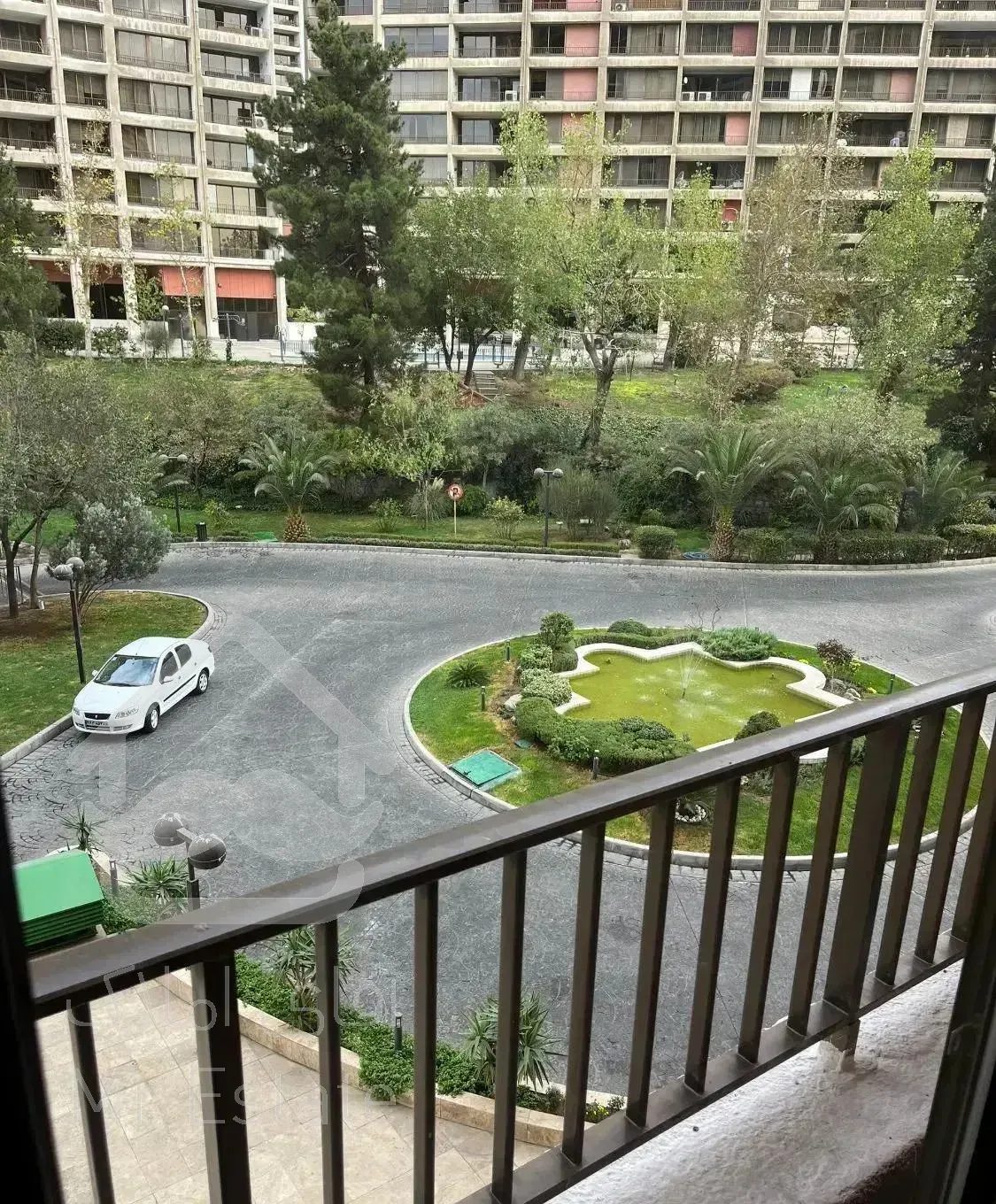 ۱۸۰ متر شهرک غرب