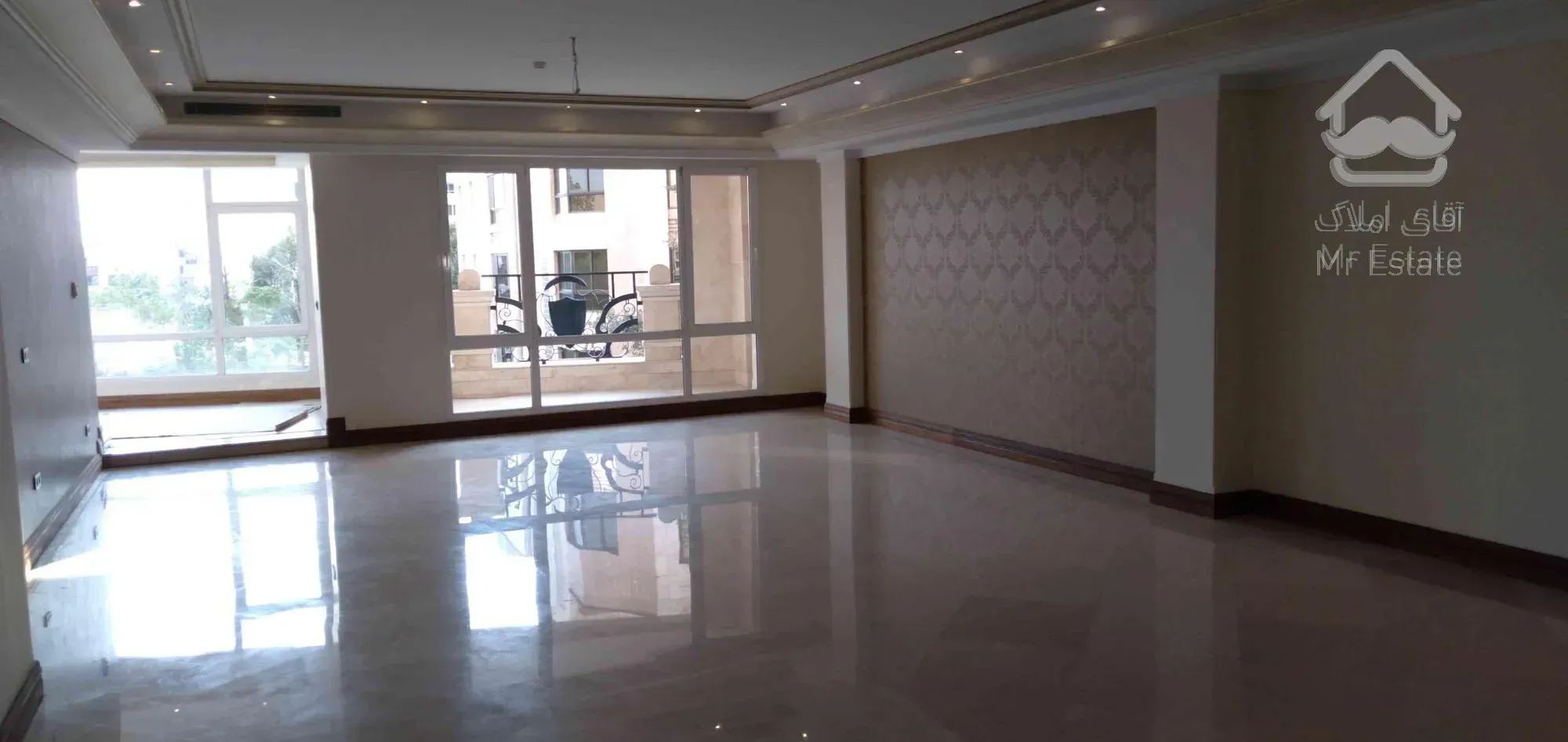 رهن و اجاره ۲۸۵ متری فرمانیه