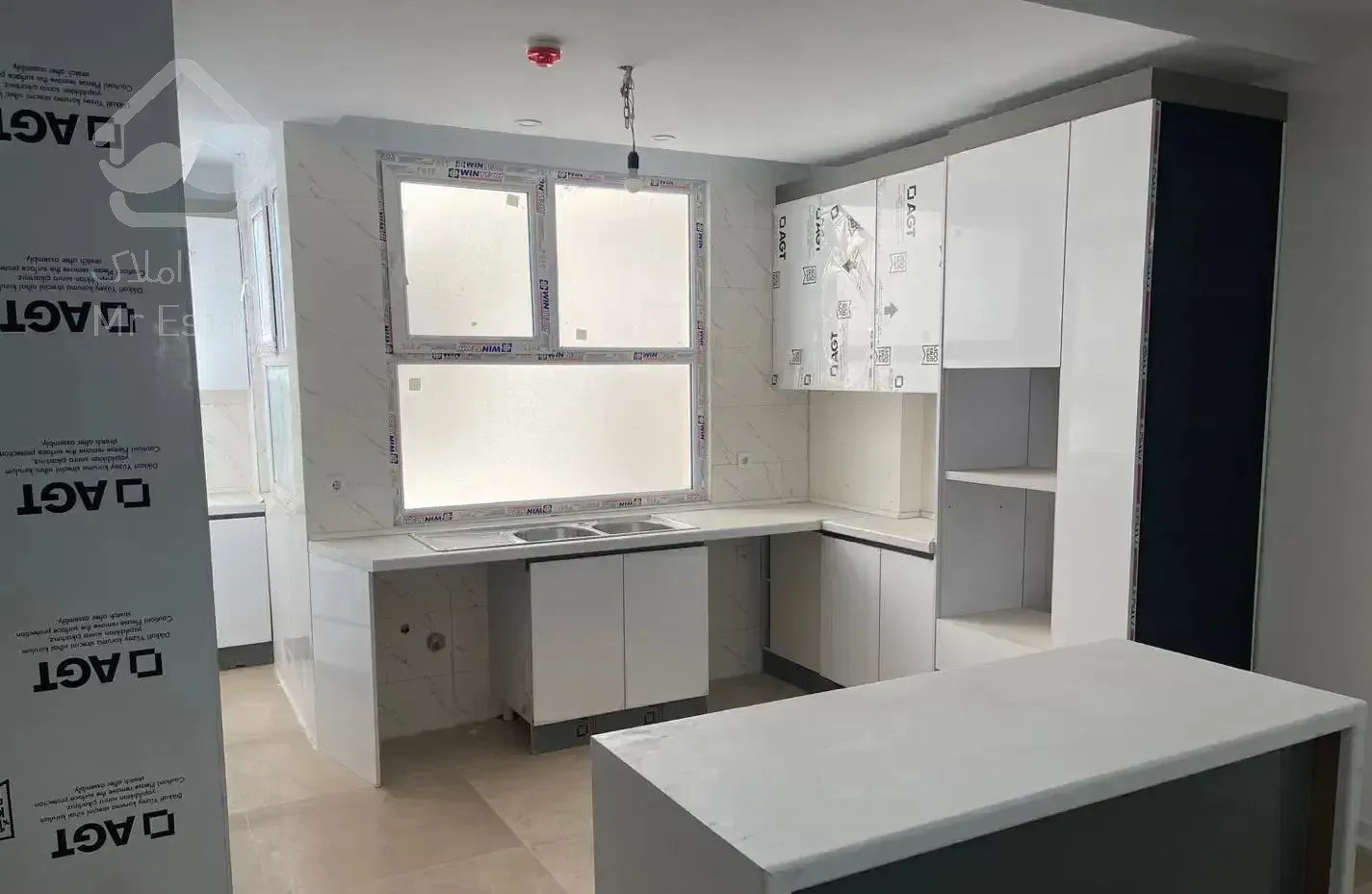 ۱۰۰ متری دو خواب نوساز کلید نخورده قیطریه