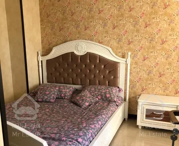 ۱۱۴متری مهران