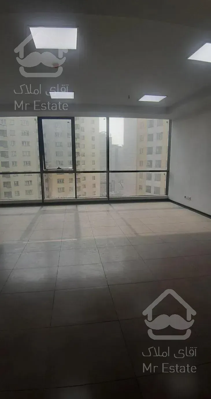 آکاداسنتر۷۶متر *سنداداری مجاورت دریاچه چیتگر*