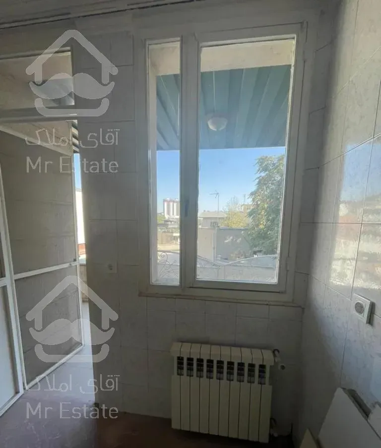 ۲۰۰ متر درکه ۳ خواب دارای یک مهمانخانه ۴۰ متری