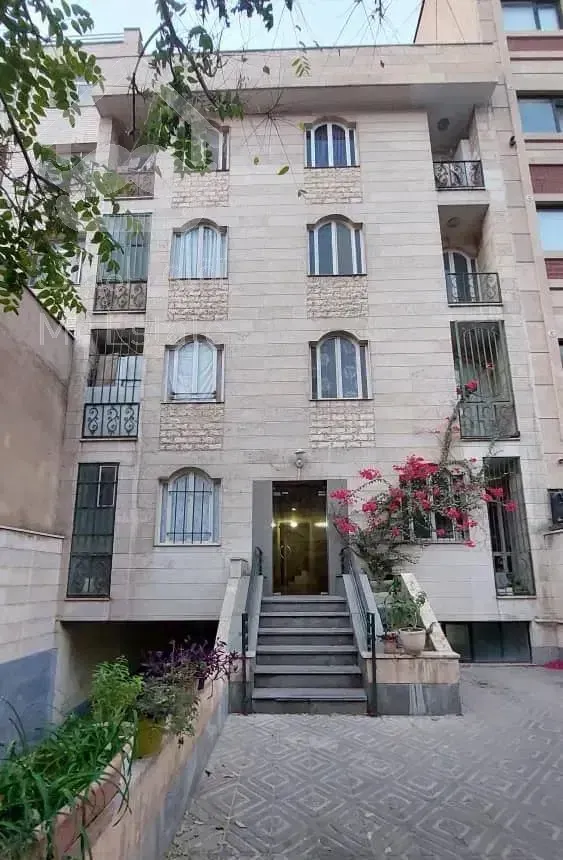 ۴۸ متر ۱ خواب/ پارکینگ/ تلفنخانه