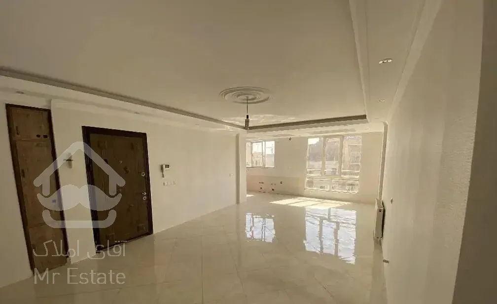 ۸۰متر/شهران جنوبی/تک واحدی/سالن پرده خور/غرق نور