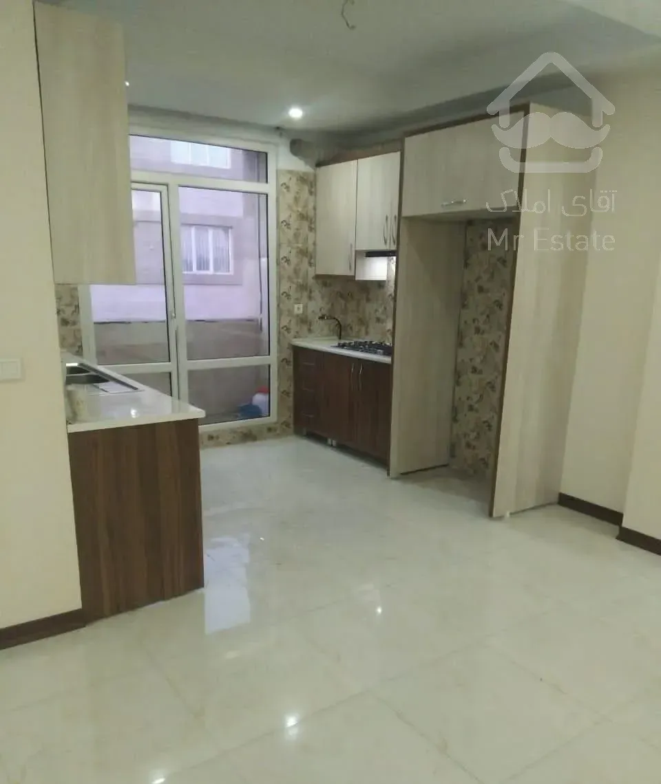 ۷۴متری نوساز ط۱ ویلاشهر سروازاد فول روبحیاط