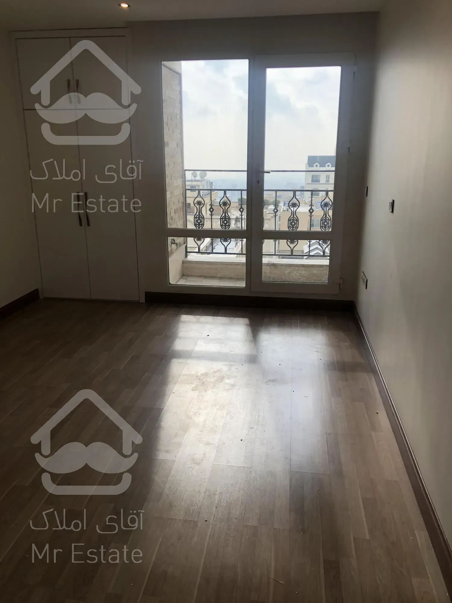 رهن و اجاره آپارتمان ۲۲۰ متری ۴ خوابه نیاوران