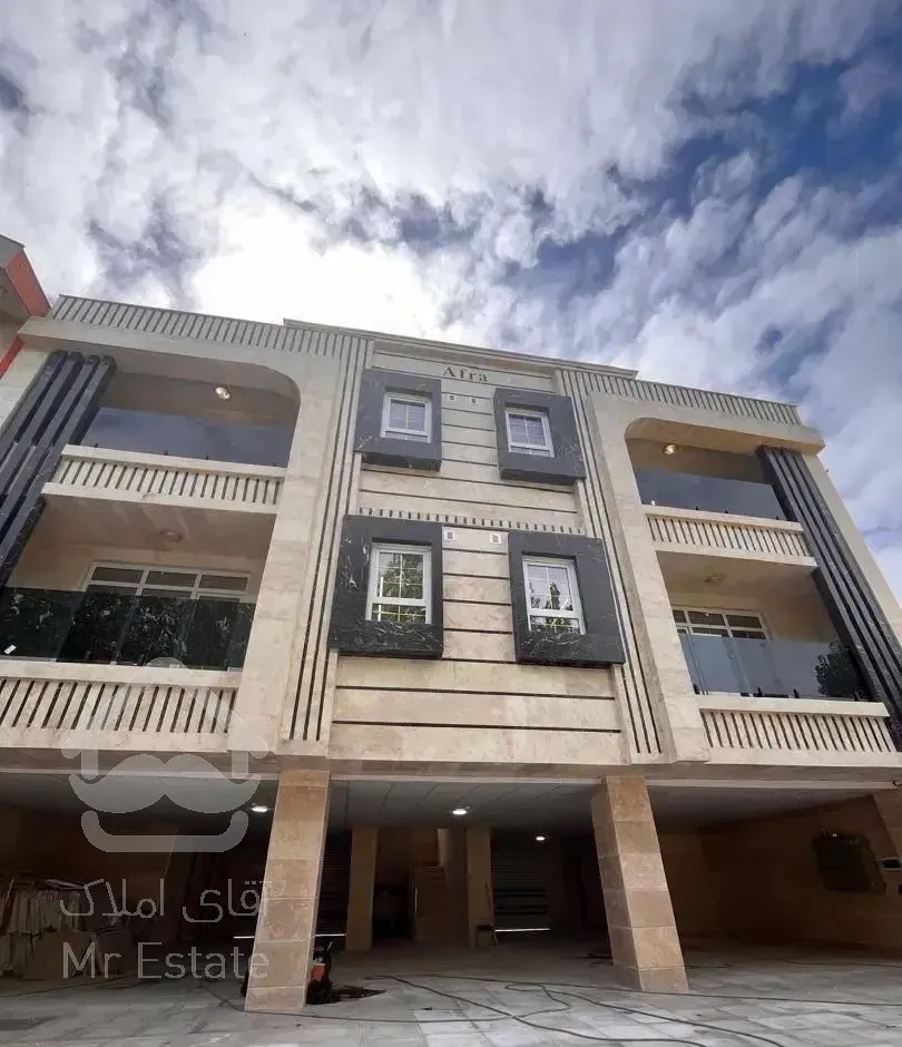 آپارتمان۲طبقه۴واحد دوقدمی دریامنطقه آزاد