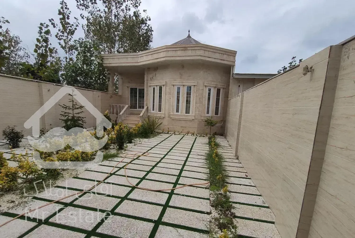 ویلا۲۲۰متری خوش ساخت و شیک سه خوابه ۵دقیقه ساحل