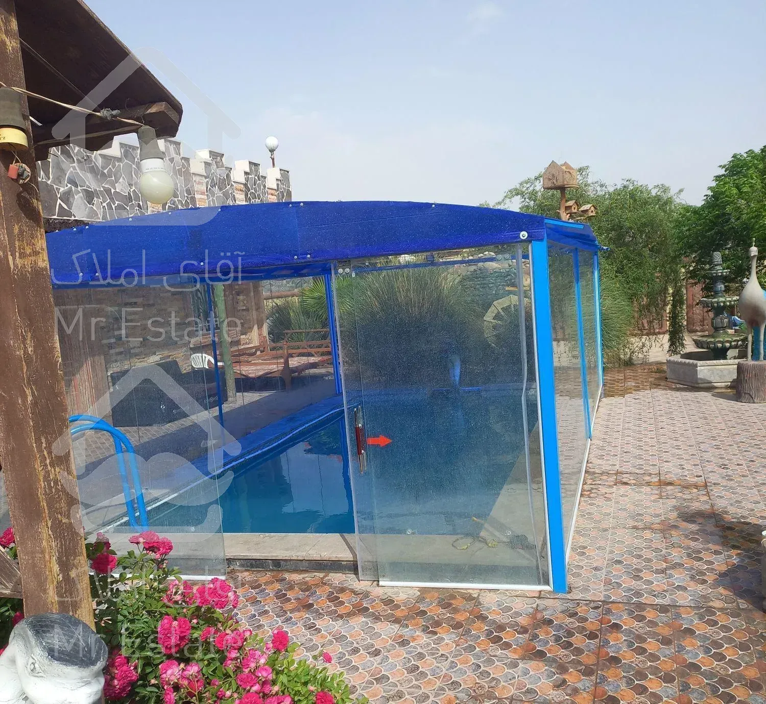 ویلا با استخر سر پوشیده شخصی امنیت بالا