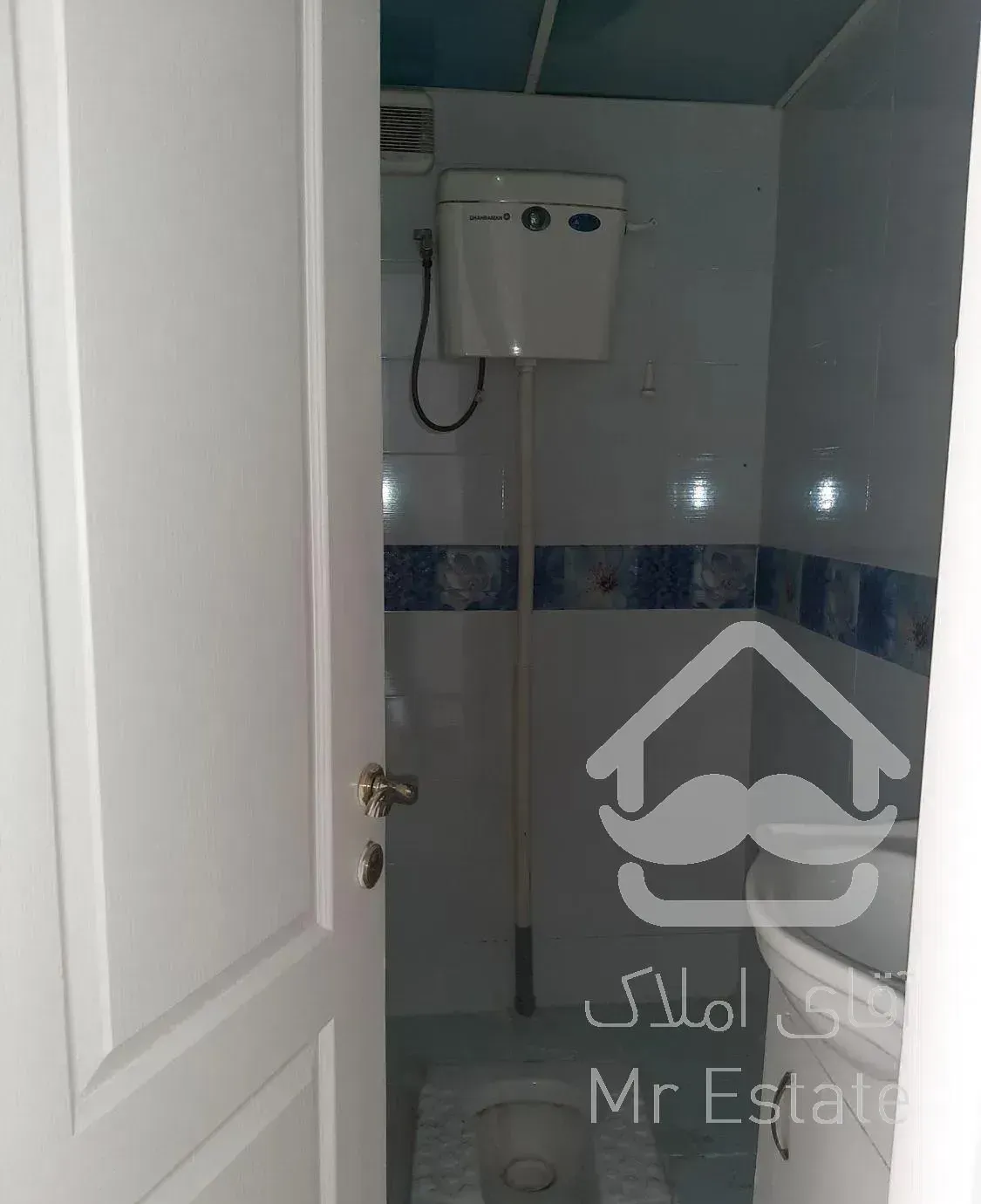 فلکه چهارم تهرانپارس ۸۲متر۲خواب طبقه دوم