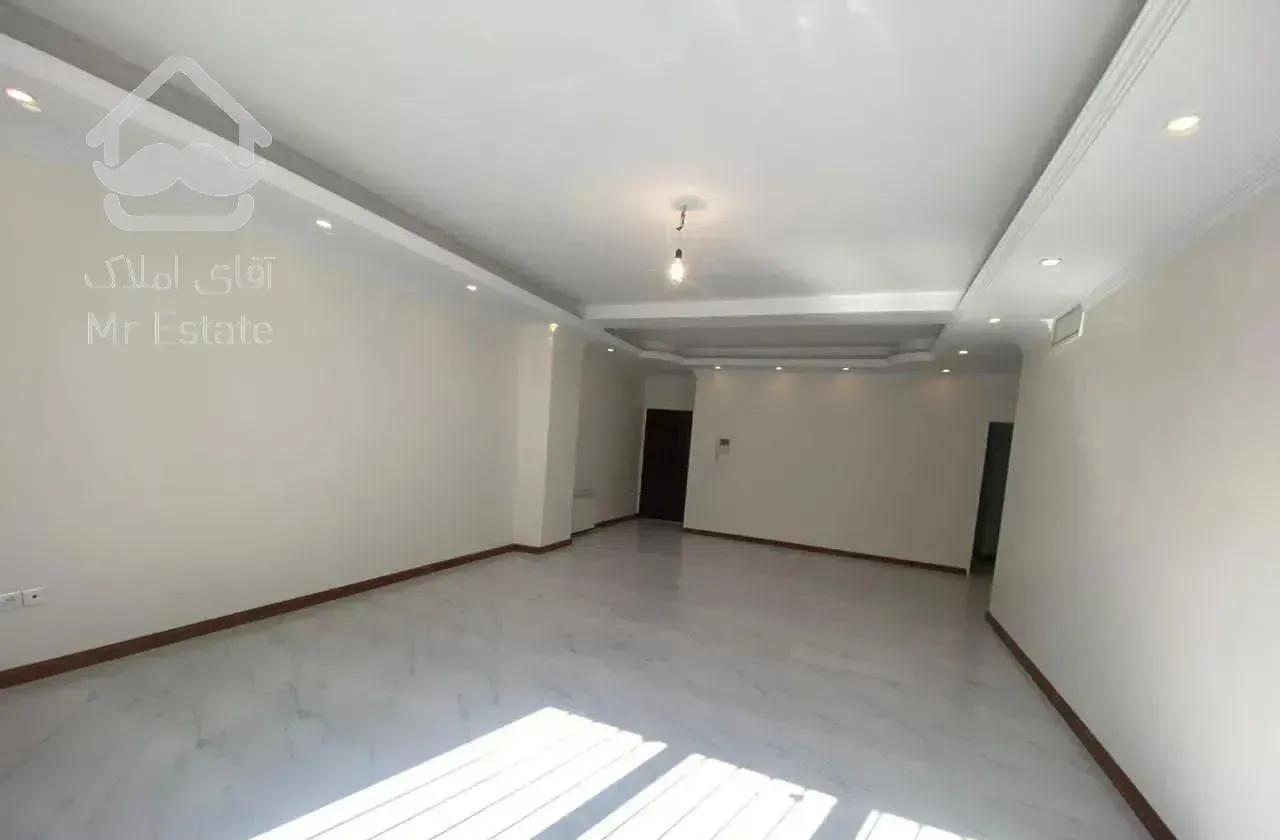 شاهین چمران ۱۱۴متر سه طرف نور