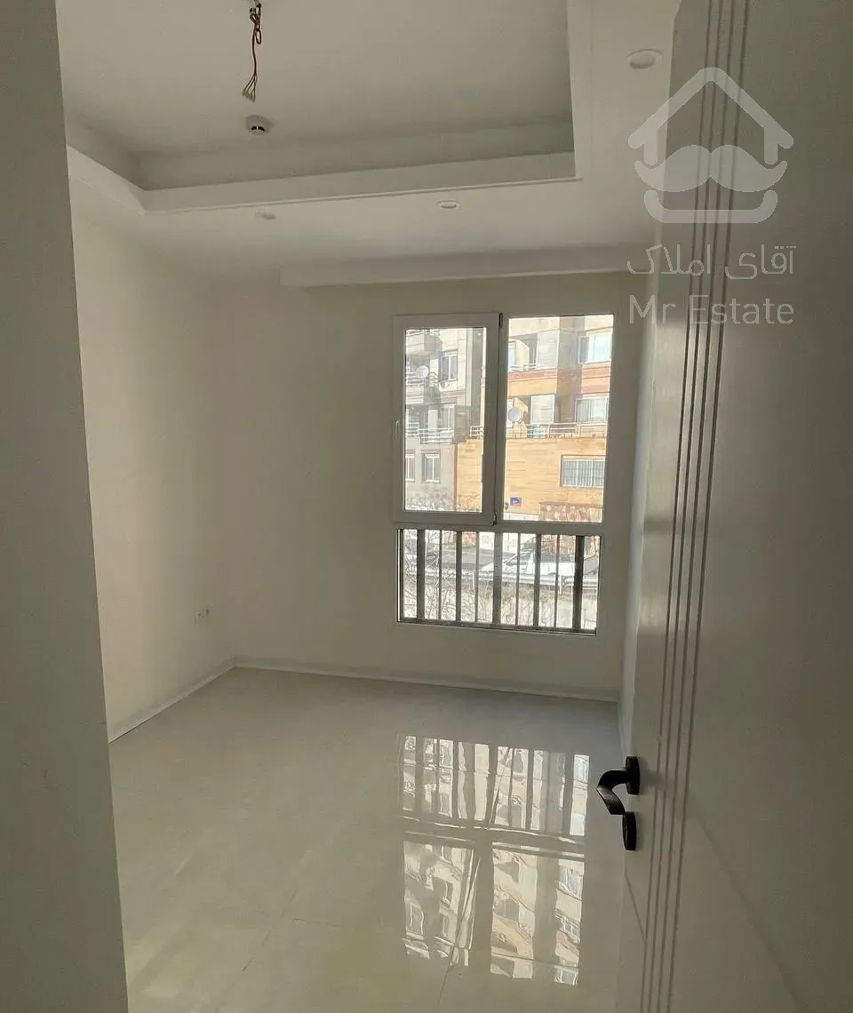 ۱۳۰متر ۳خواب مستر ۲پارکینگ