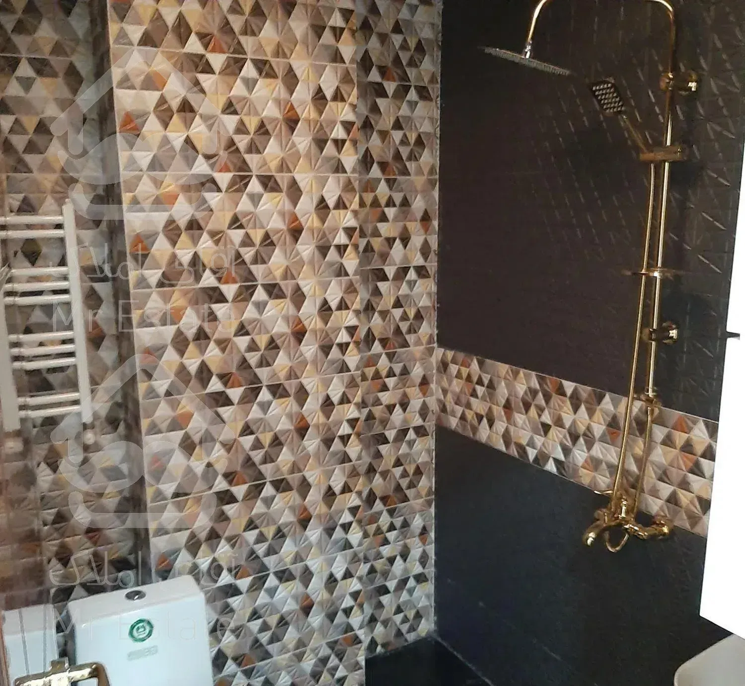 ۱۳۰ متر ویو و نور