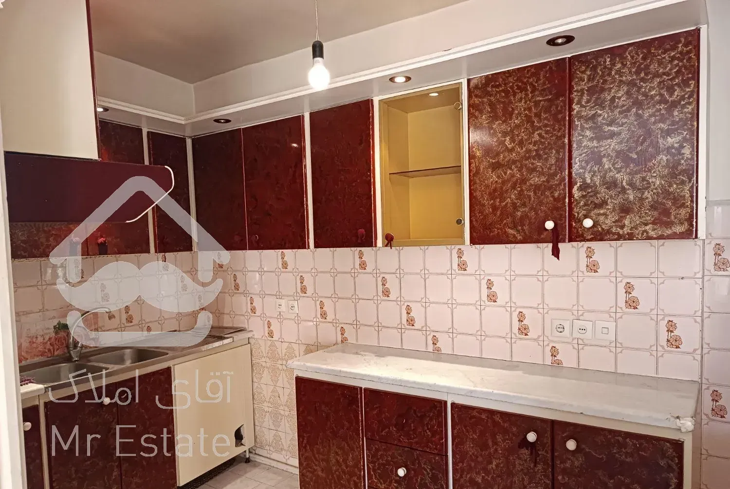 شریعتی روبروی ملک طبقه دوم ۷۵متر۲خوابه