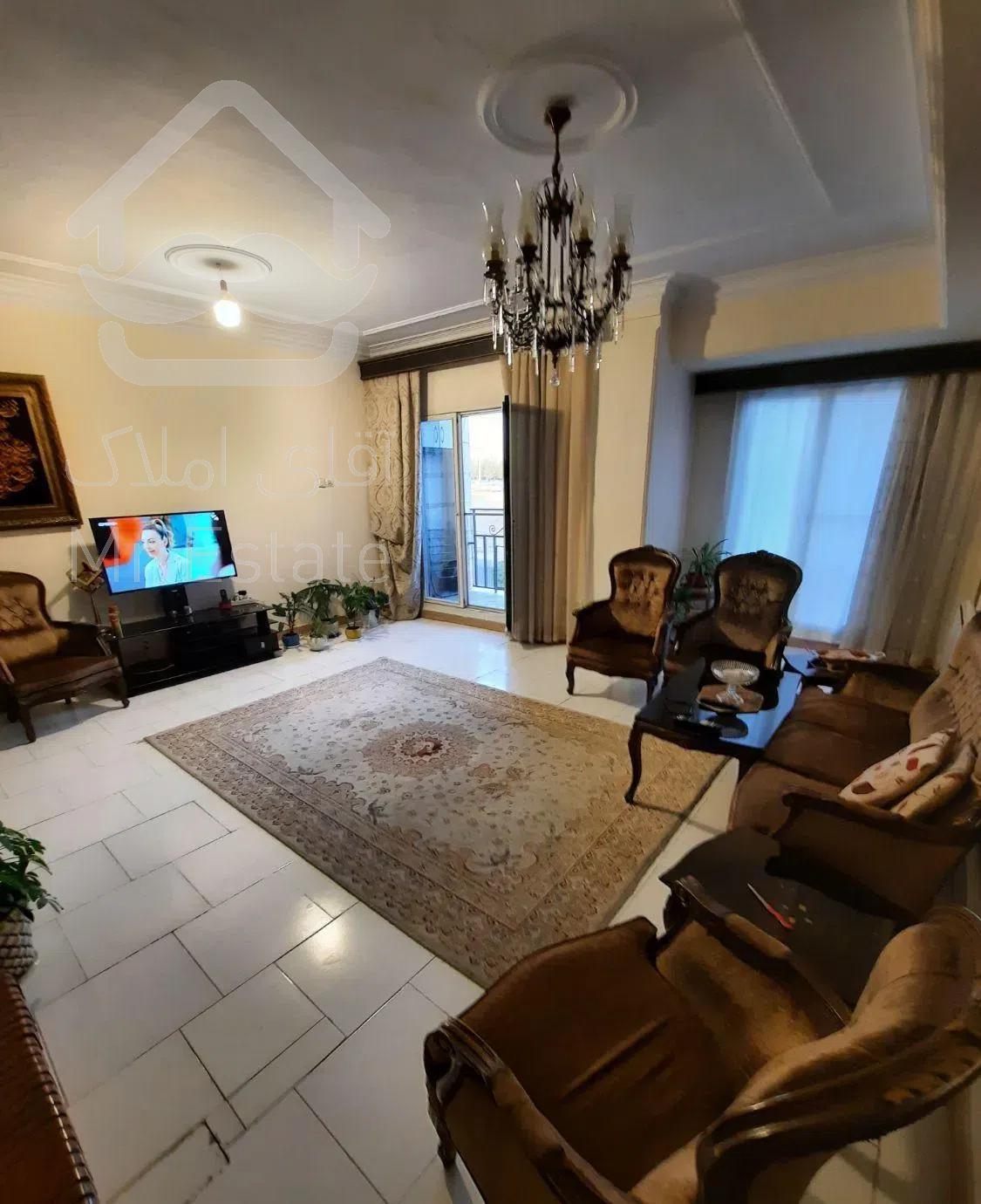 ۱۰۰ متر/ شهرک هما (سالن پرده خور) شاهکار معماری