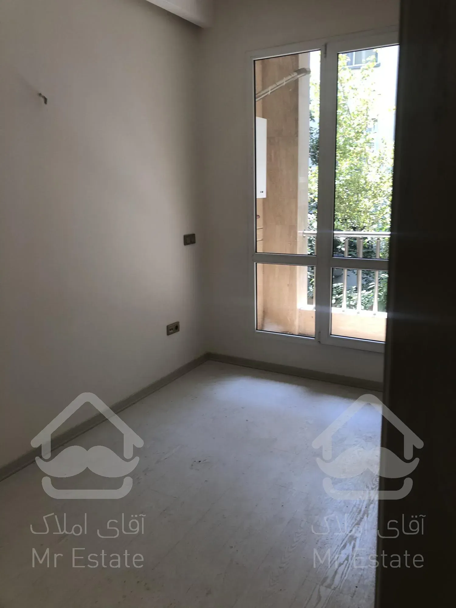 رهن و اجاره آپارتمان ۱۳۰ متری نیاوران ۳ خواب تراس