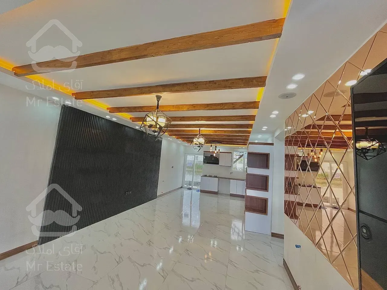 همکف مدرن. ۹۰ متری. شهرکی.