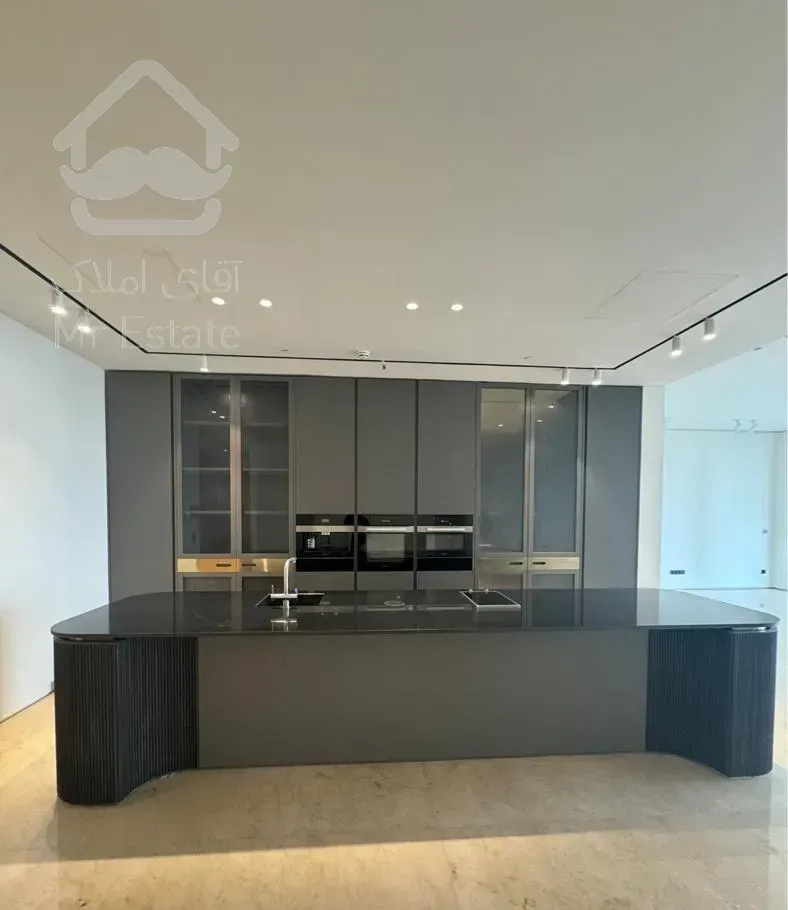 فرمانیه ۳۰۰ متر