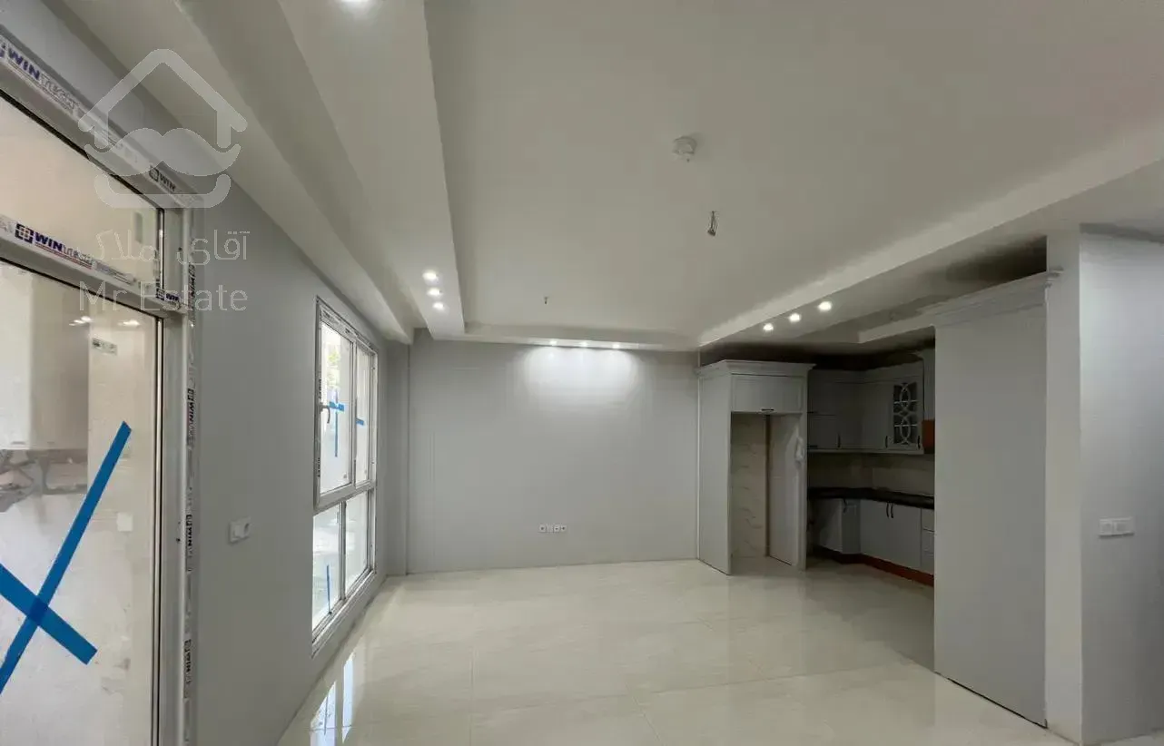 ۸۸ متر نورگیر و خوش‌نقشه فقط چند قدم تا برِخیابان