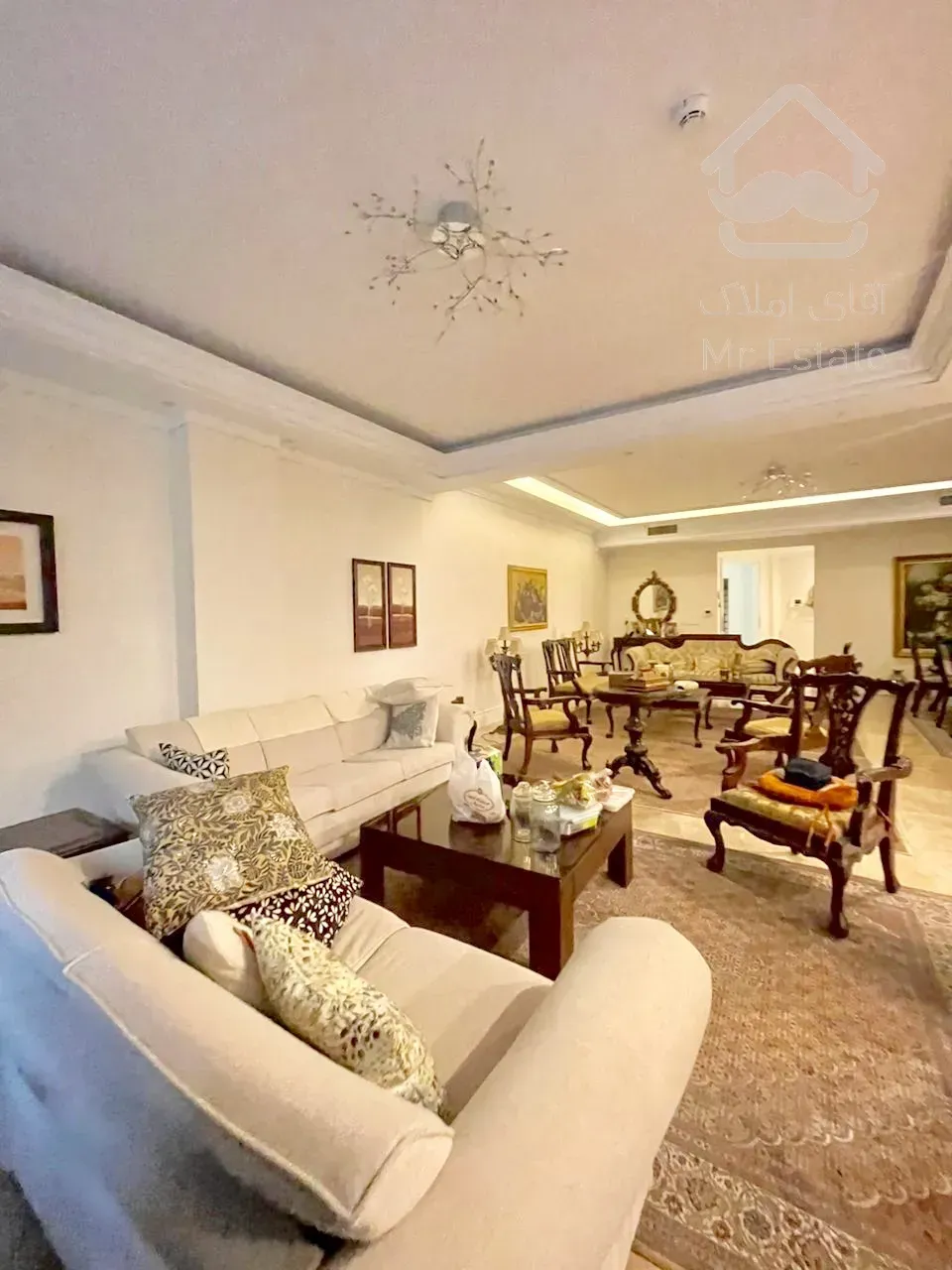 ۳ خواب / ۱۰۰ متر حیاط اختصاصی گاردن/ فول نیاوران