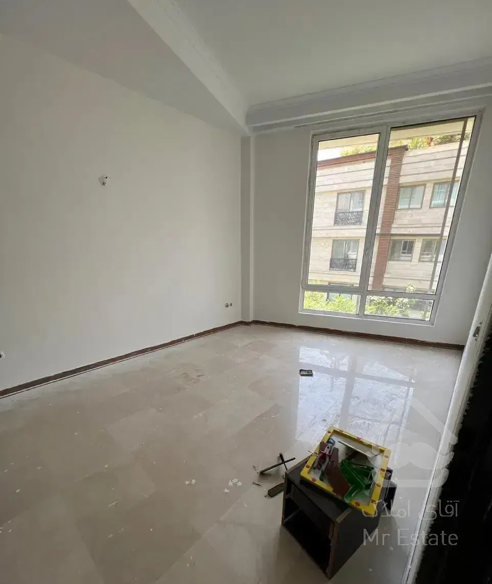 نیاوران گلسنگ /120متر 2خ /طبقه آخر