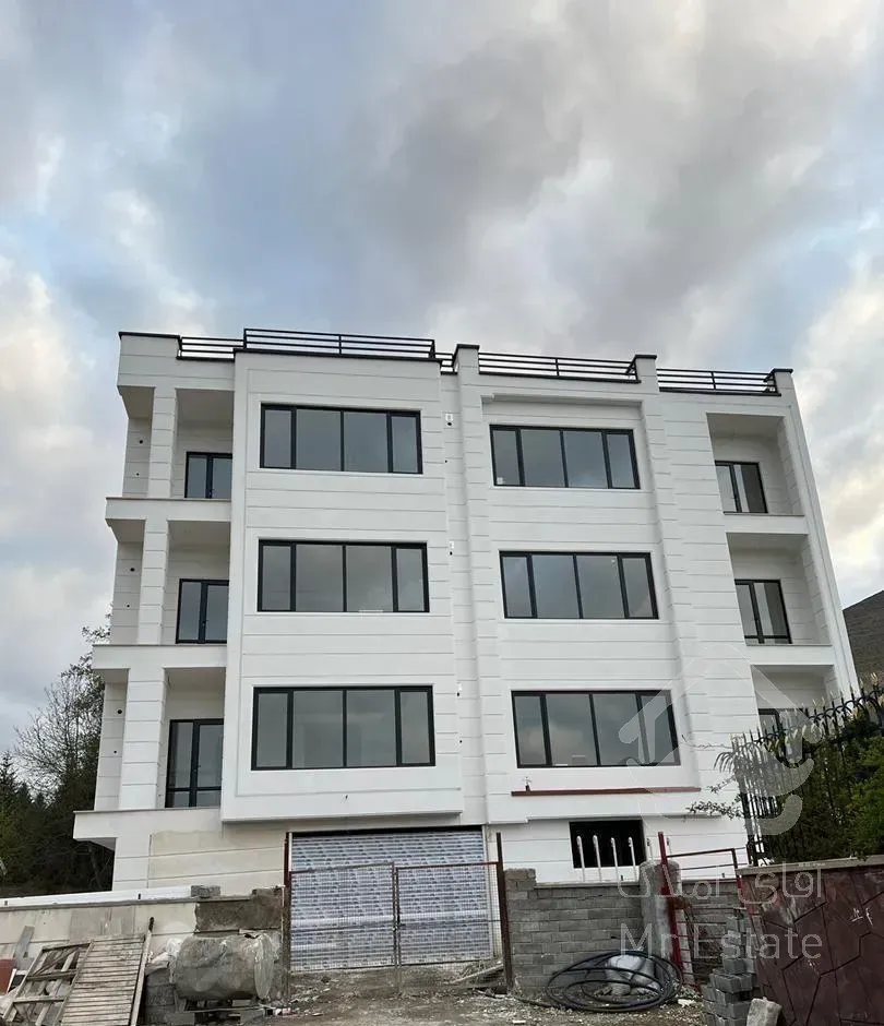 کلاردشت مرکز شهر آپارتمان کلید نخورده سند دار