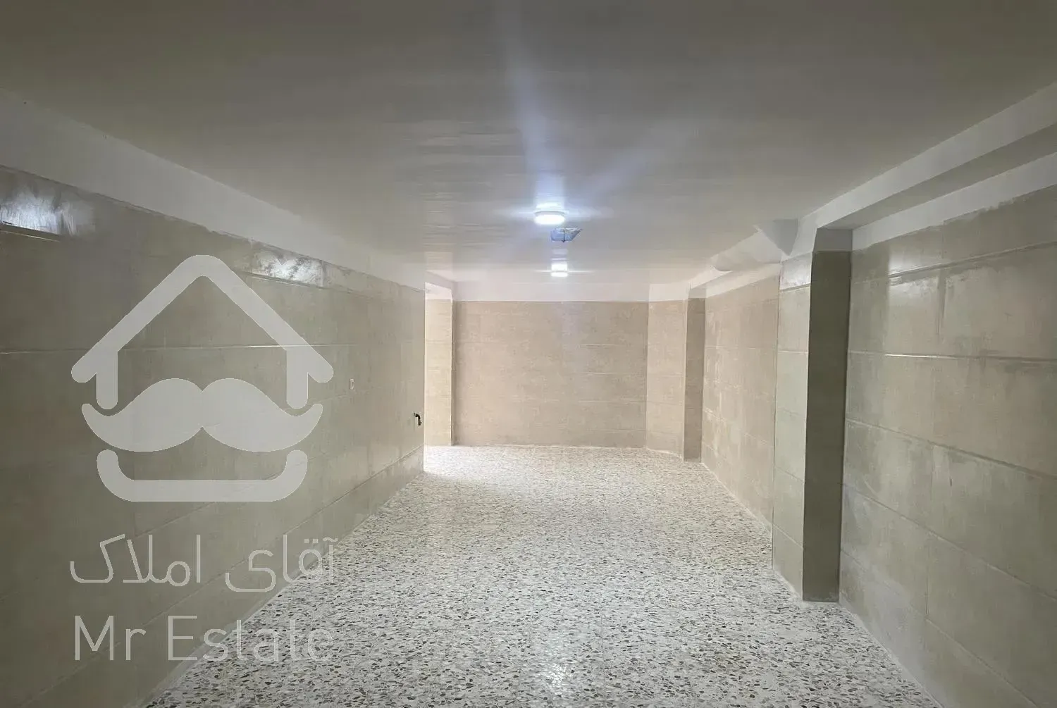 ۱۴۰ متر نیم‌‌ پیلوت ، امیرکلا سه راه سجادی