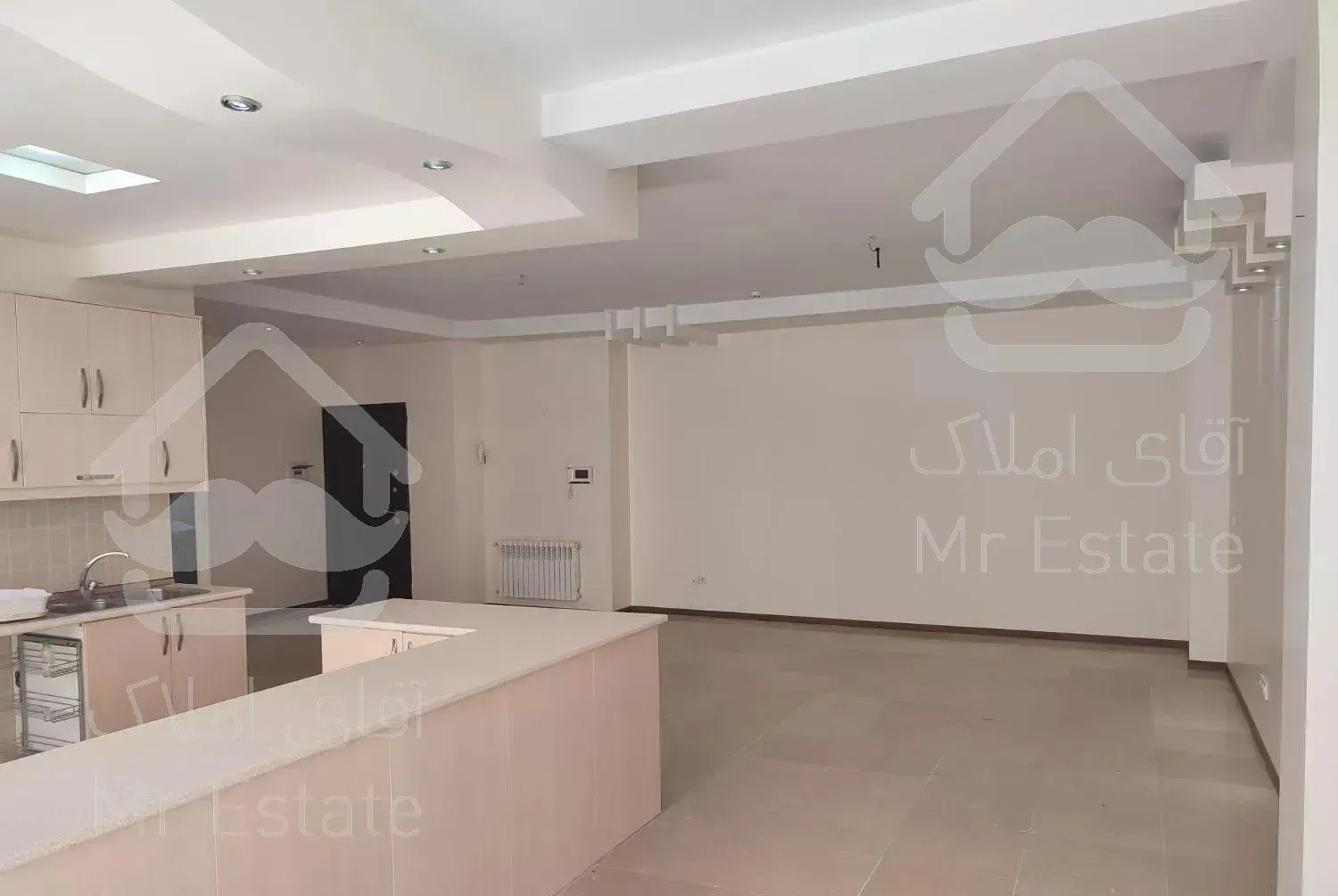 آپارتمان ۱۱۰ متر سالن پرده خور، فول