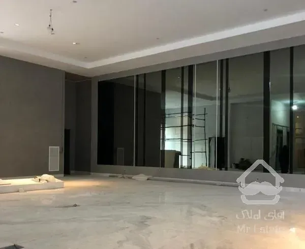 فرمانیه پنت ۴۰۰ متر ۴ جهت ویو ۱۱۰ متر حیاط اختصاصی