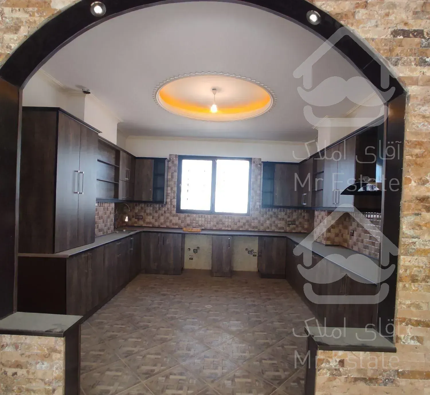 آپارتمان ۱۵۰ متری کلید نخورده