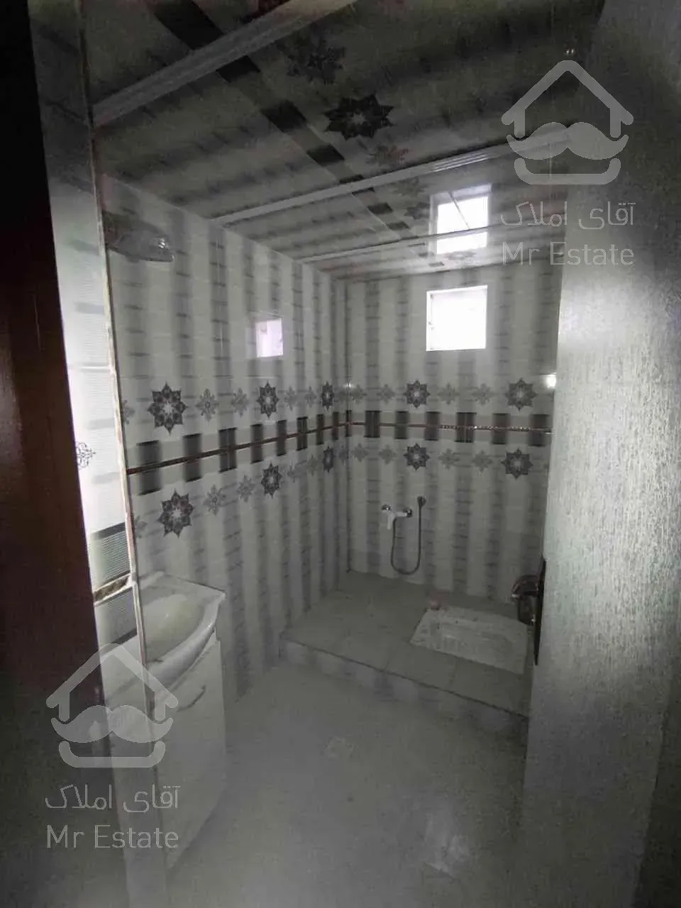 فروش ویلا ۲۹۰ متری