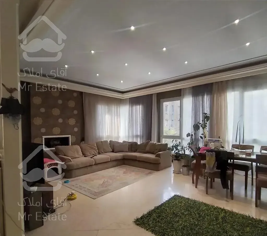 نیاوران خ یاسر ۱۸۰ متر ۳ خواب