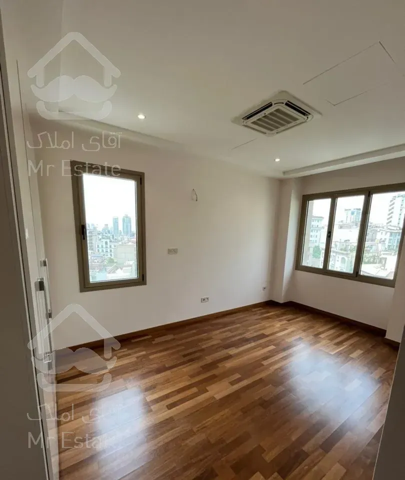 باغ فردوس ۱۴۵متر۳خواب۱مستر۲پارکینگ سندی کلیدنخورده