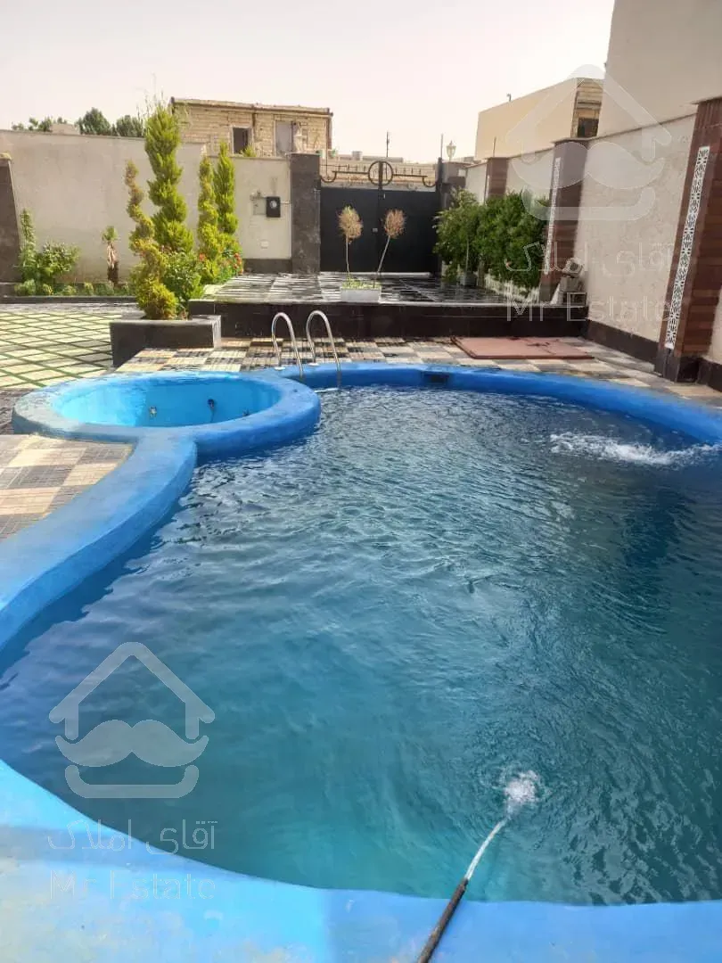 ۴۳۰متر با ۱۱۰متر بنا