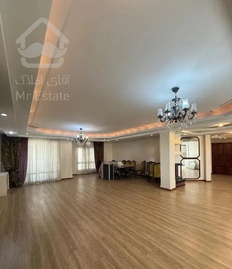 'شمال جردن/ ۲۵۰ متر/ ۴ خواب/ مشاعات آبی فعال'