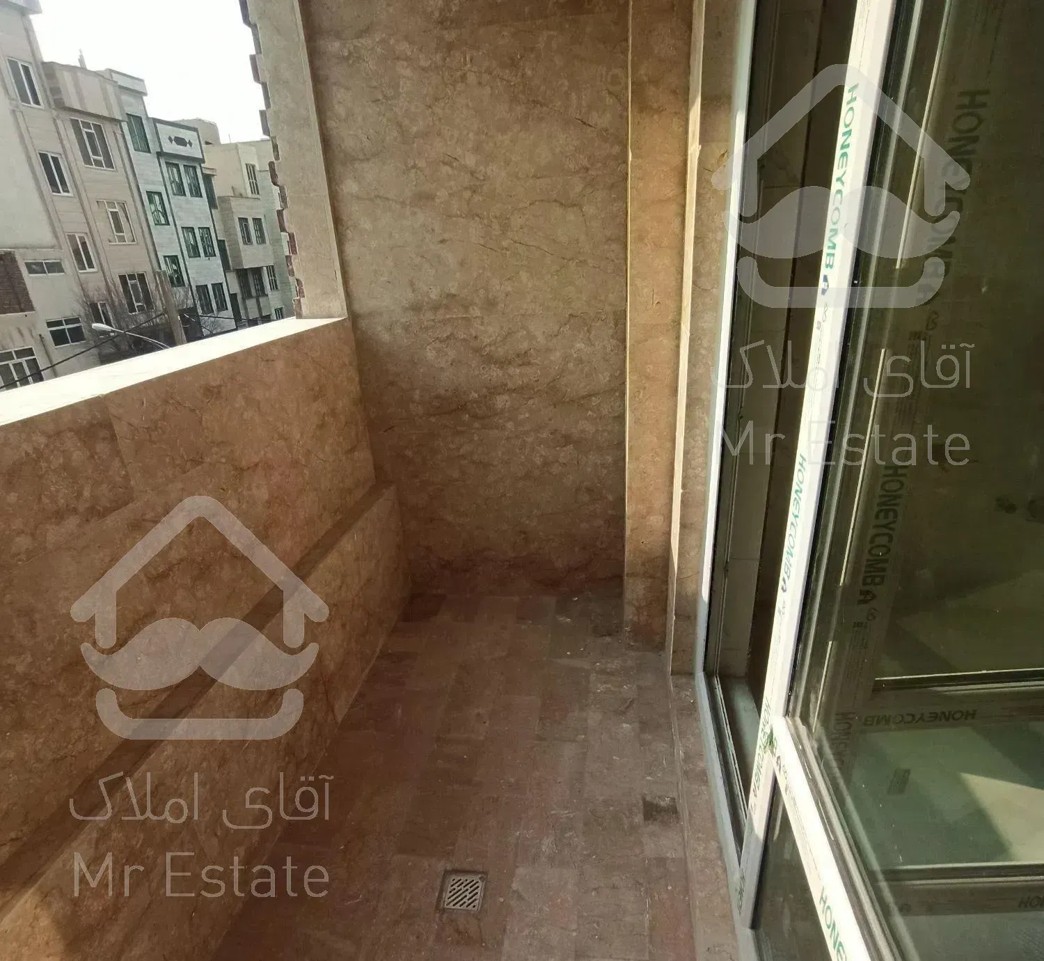 آپارتمان ۸۳متر دهقان «نوساز»/سرمایه گذاری