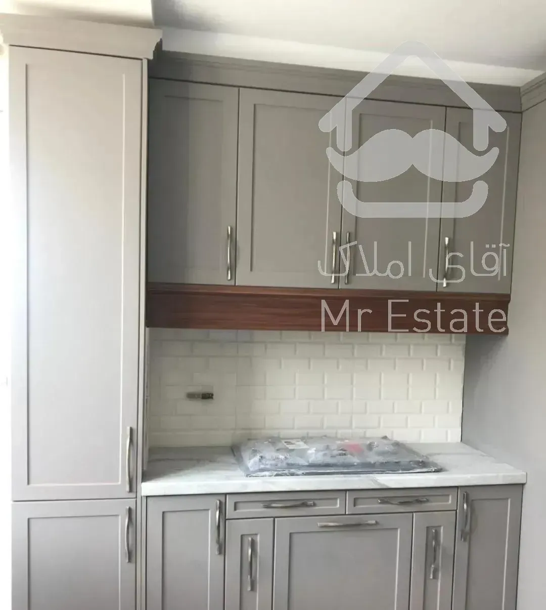 ۷۷ متر . فول امکانات . خ ولی عصر وردآورد