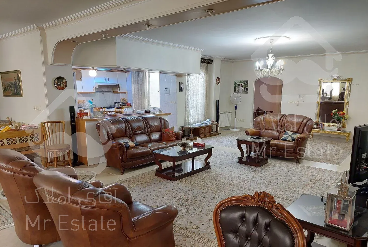 آپارتمان ۲۱۰ متری تک واحدی با کلیه امکانات