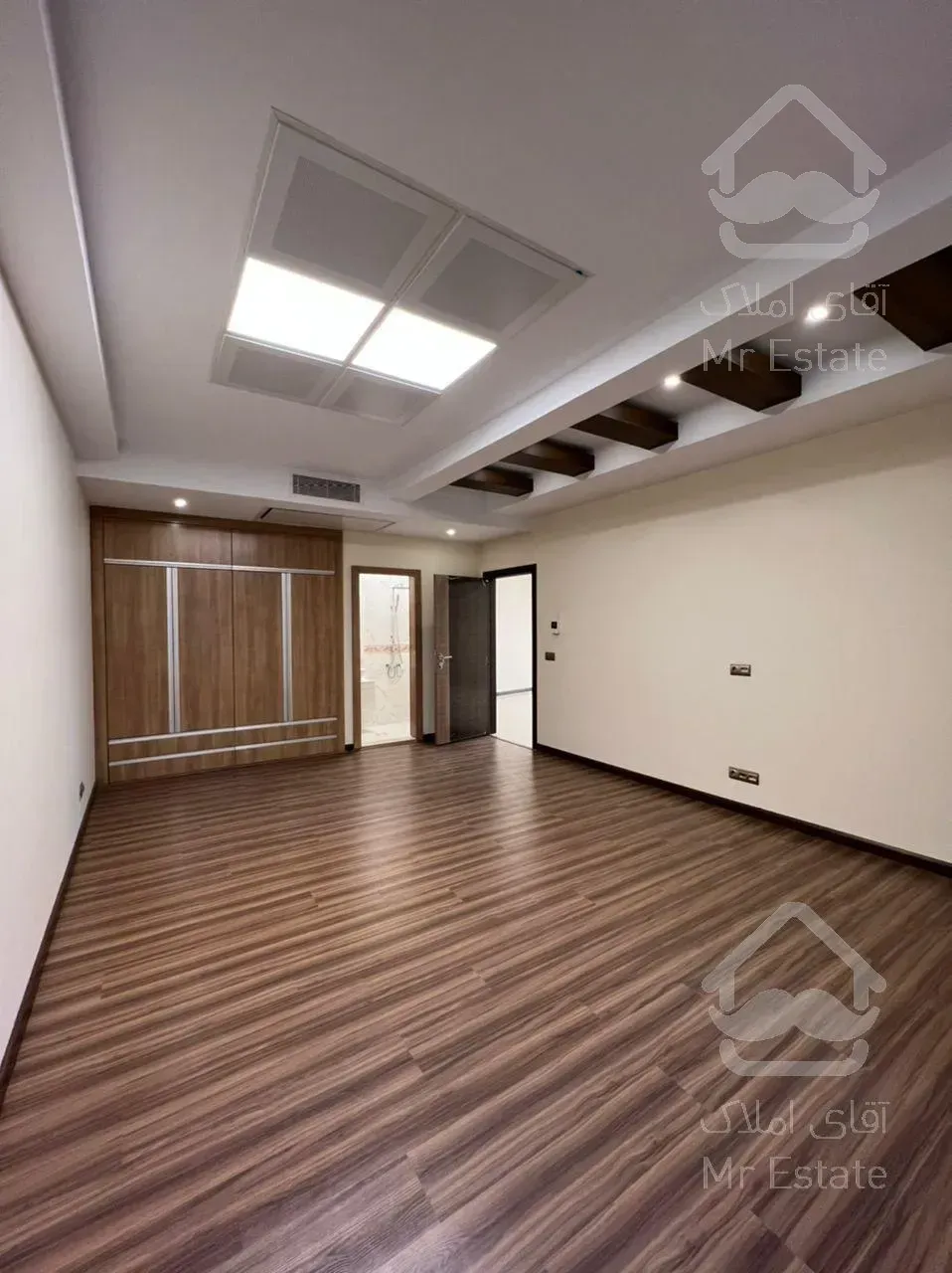 فروش دفتر کار موقعیت اداری پاسداران 202  متر اکازيون