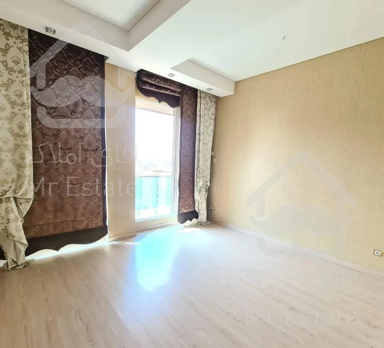 ١٤٩ متر گلچین نوساز بدون مشابه