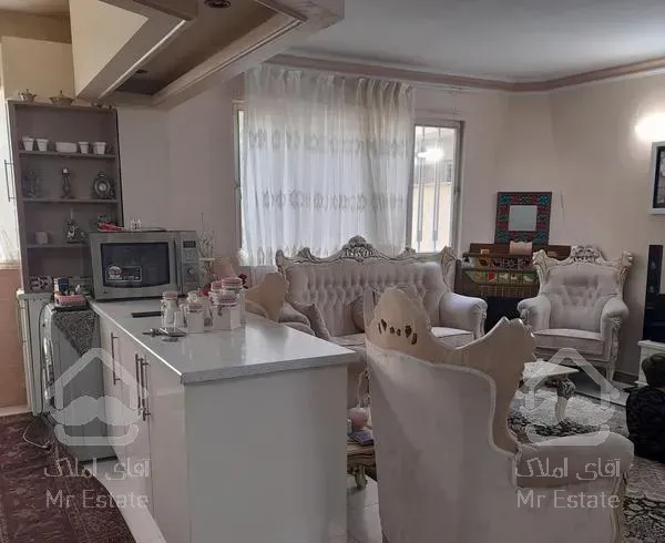 نزدیک درختی 105متری