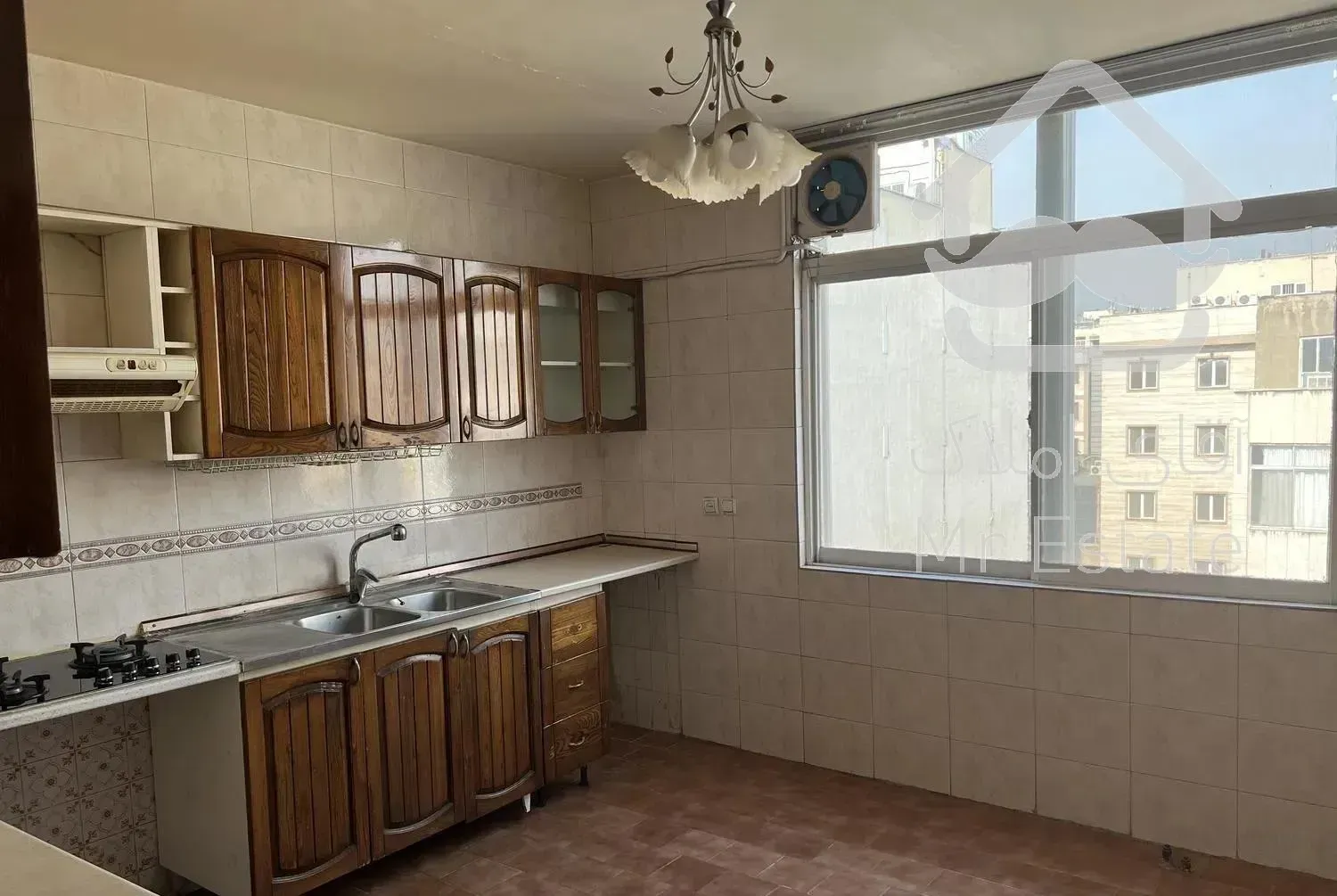 161 متر سه خوابه حوالی پارک هنرمندان