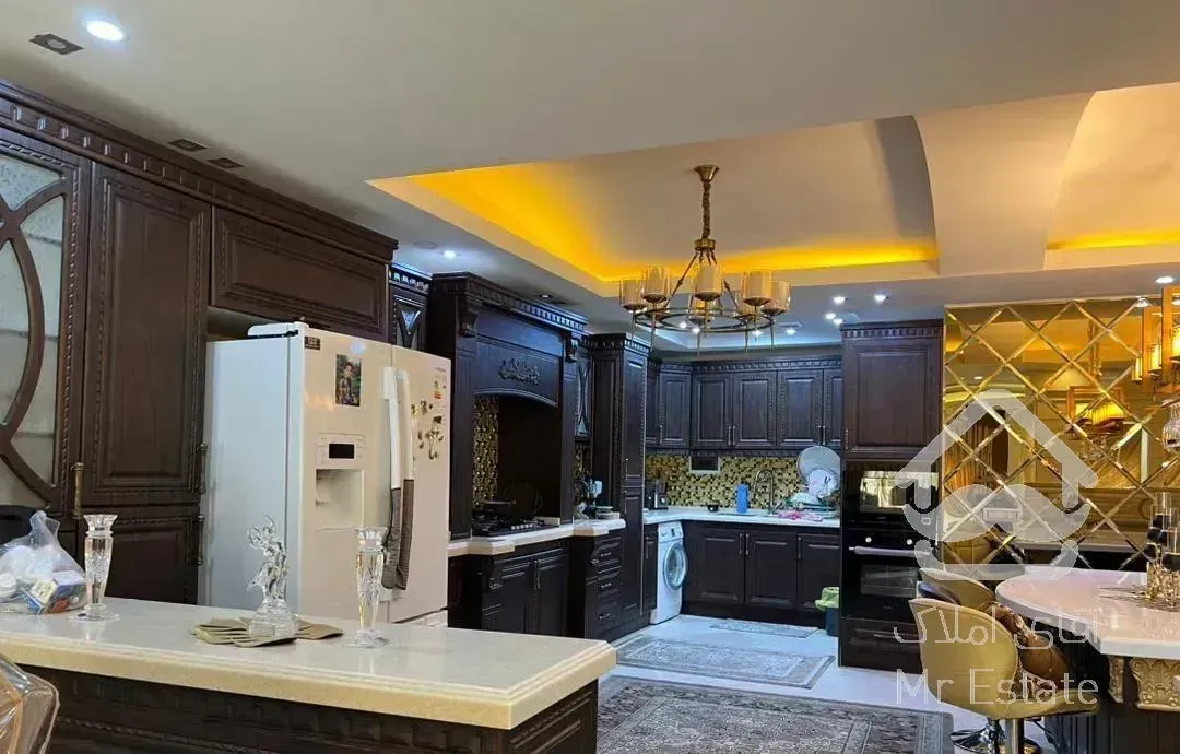 آپارتمان ۲۱۵ متری تهرانپارس غربی