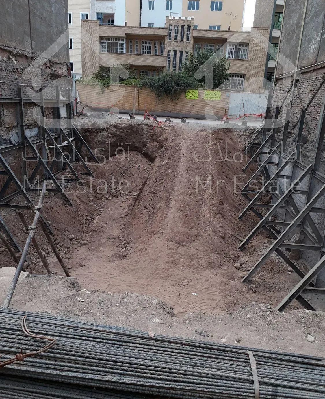 ساخت ونصب سازه نگهبان وبرشکاری واجرا پله فلزی