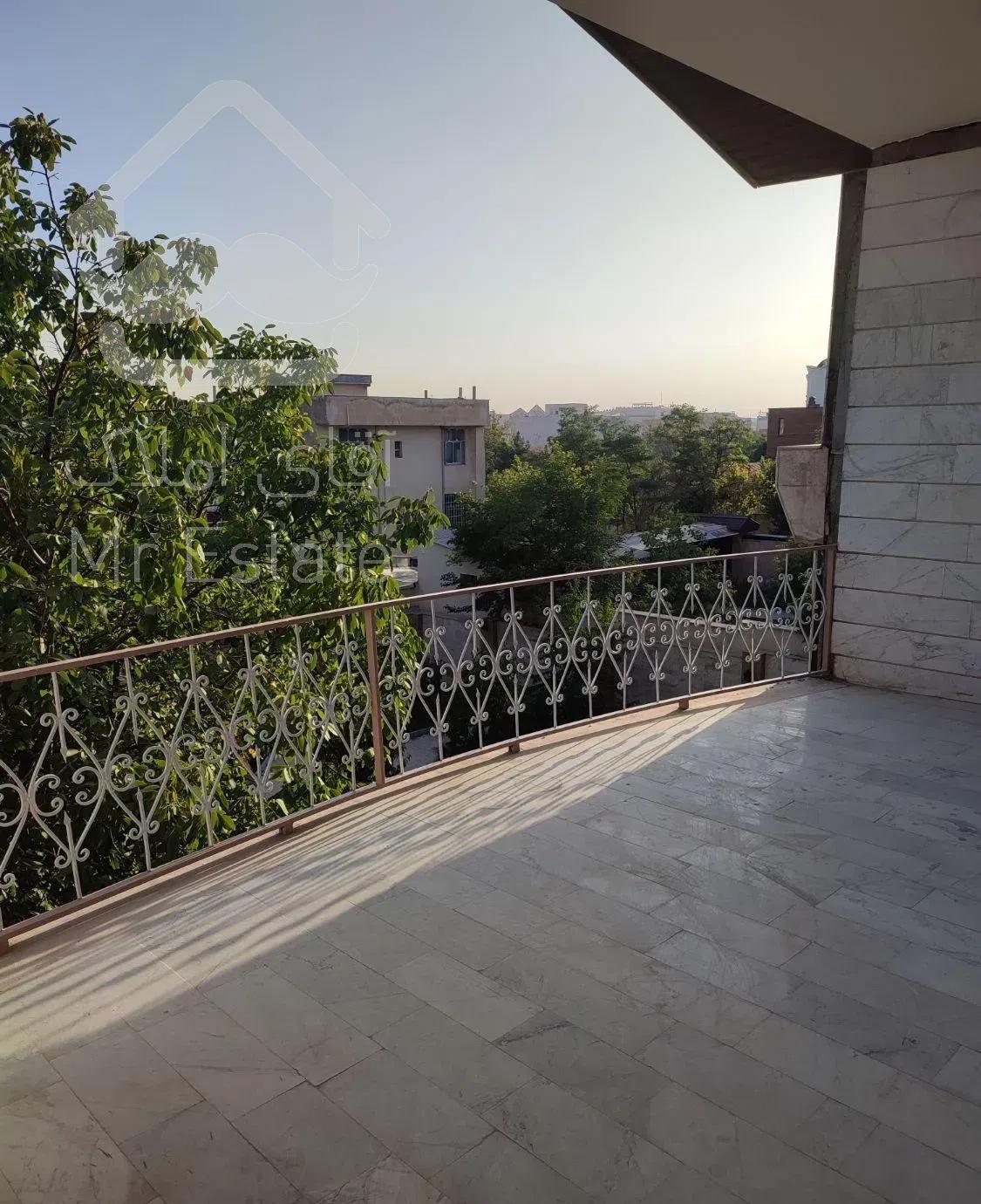 آپارتمان ۲۰۰ متر میدان گلها