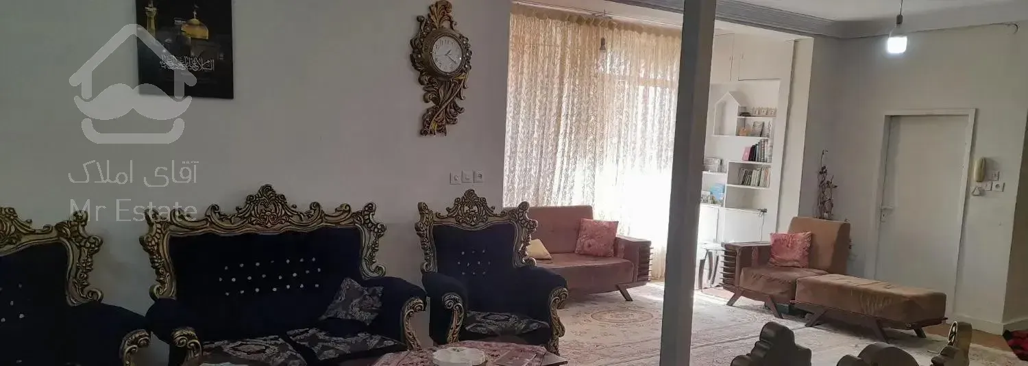 آپارتمان ۱۳۰ متری با تراس ۶۰ متری